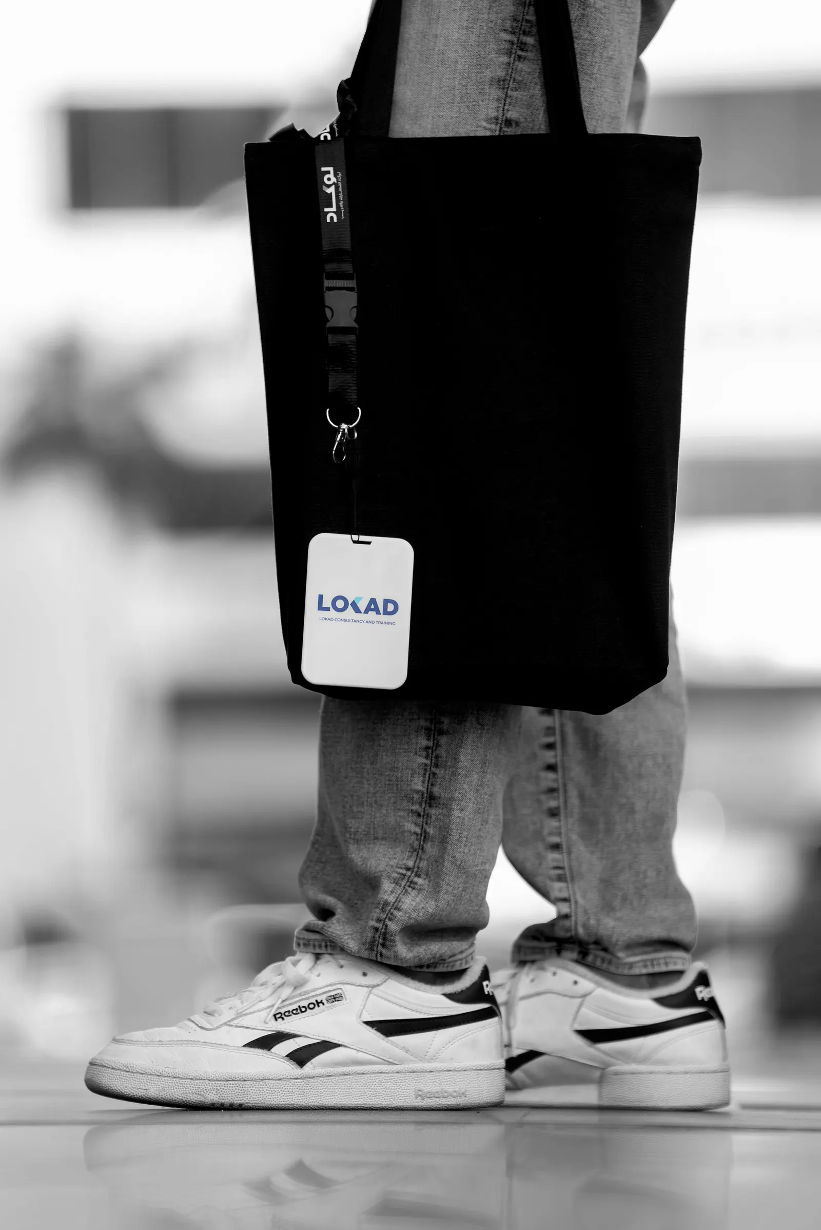 Crisis communication response kit: LOKAD